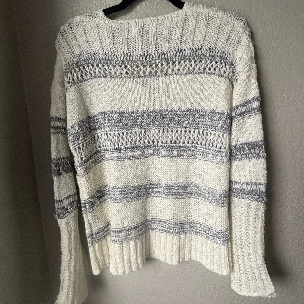 Storia  cream and gray Anthropology Sweater Size Small‎
